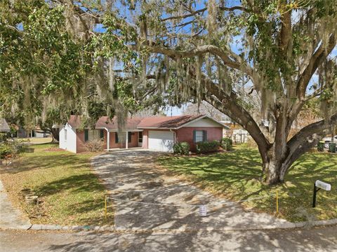 Photo of 530 Mar Nan Mar Place, Clermont, FL 34711 (MLS # G5108561)