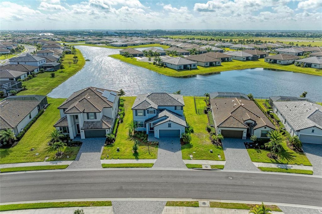 Photo of 5325 Coral Reef Way, Bradenton, FL 34211 (MLS # A4693418)