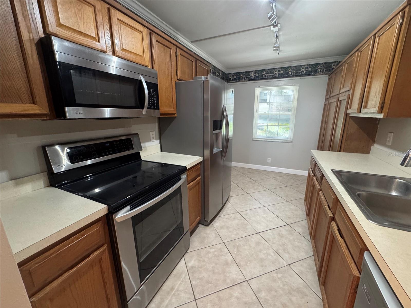 CORDOVA GREENS CONDO - Residential Lease