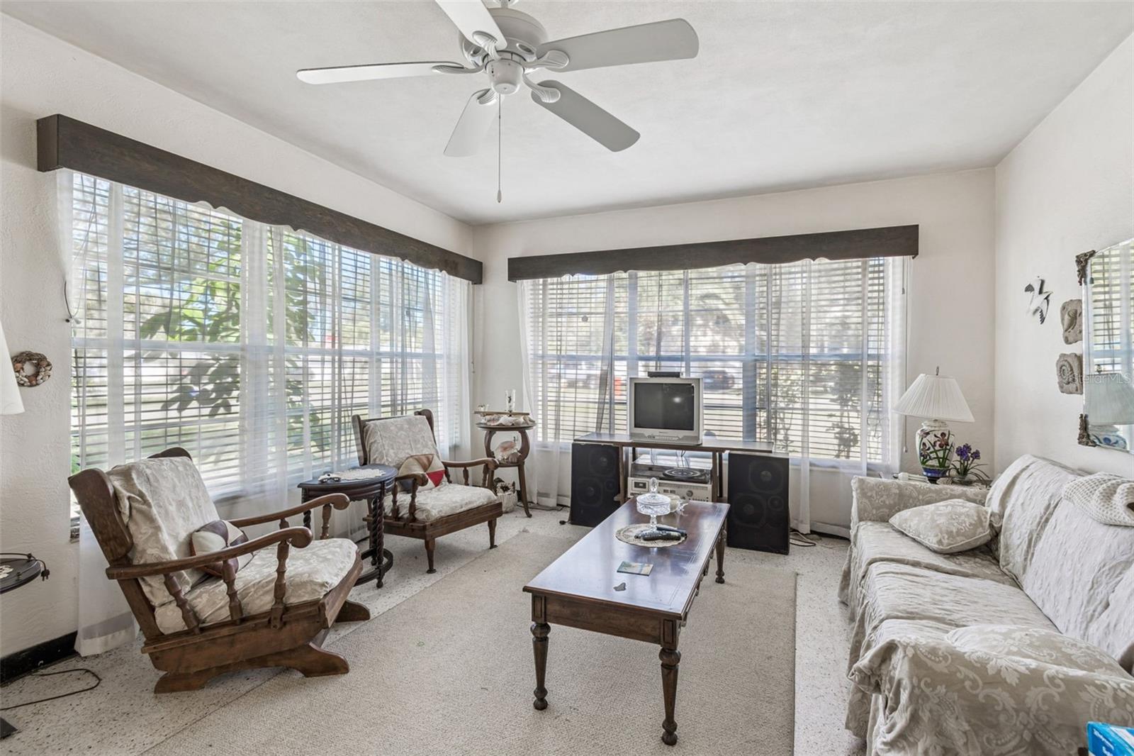 EDGEWATER ESTATES - Residential