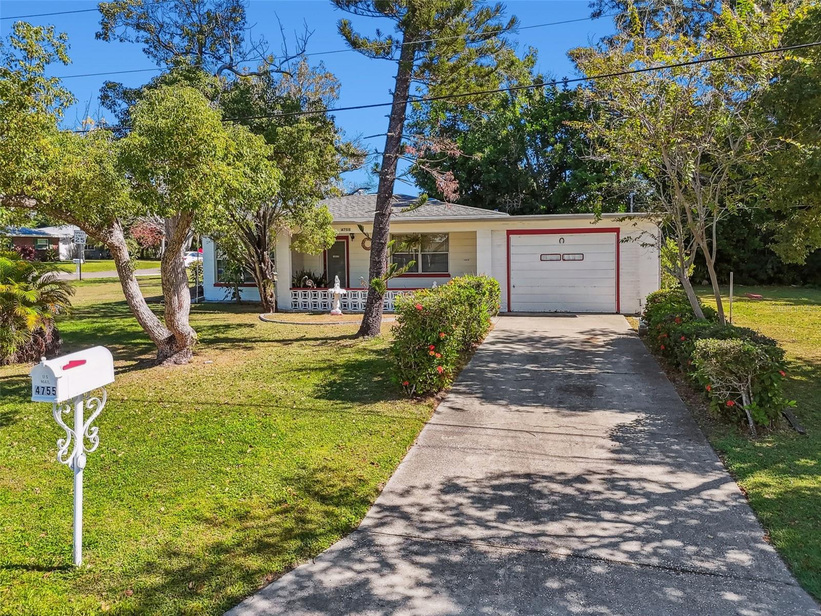 EDGEWATER ESTATES - Residential