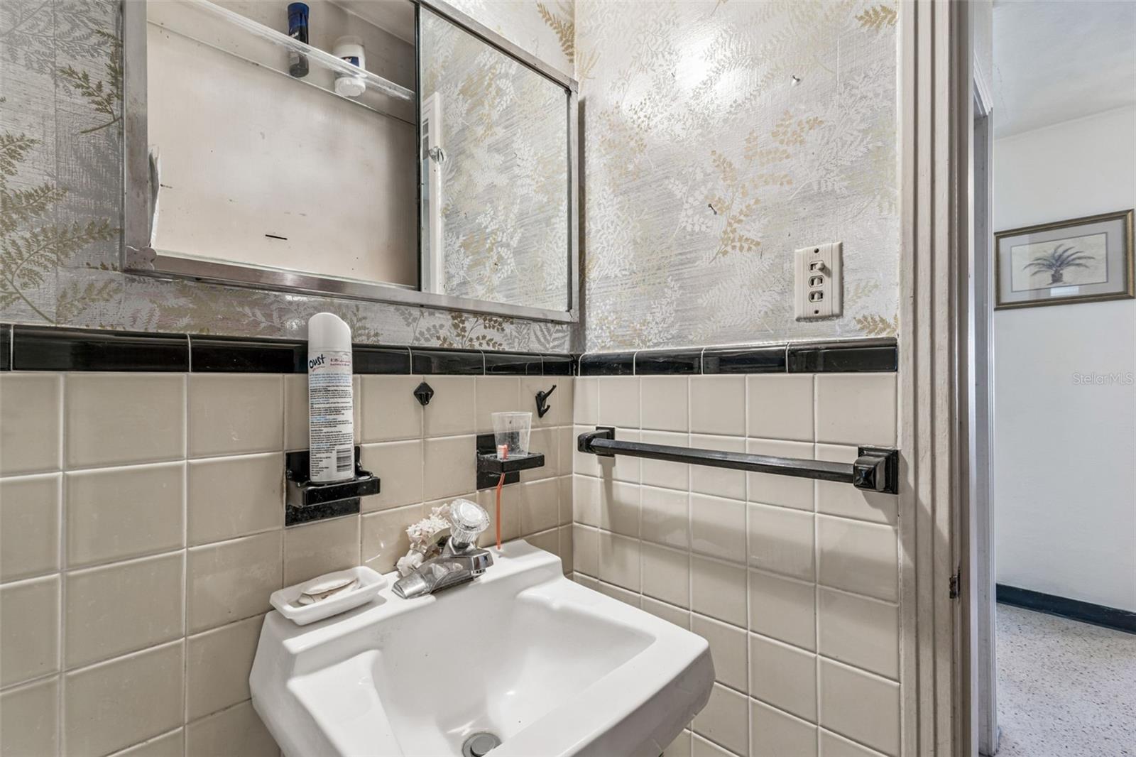 EDGEWATER ESTATES - Residential