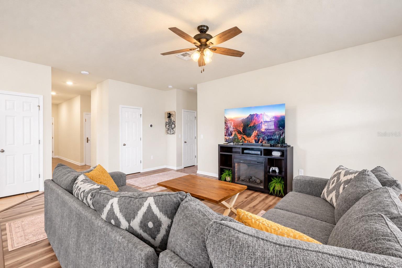 272 CITRUS ISLE LOOP