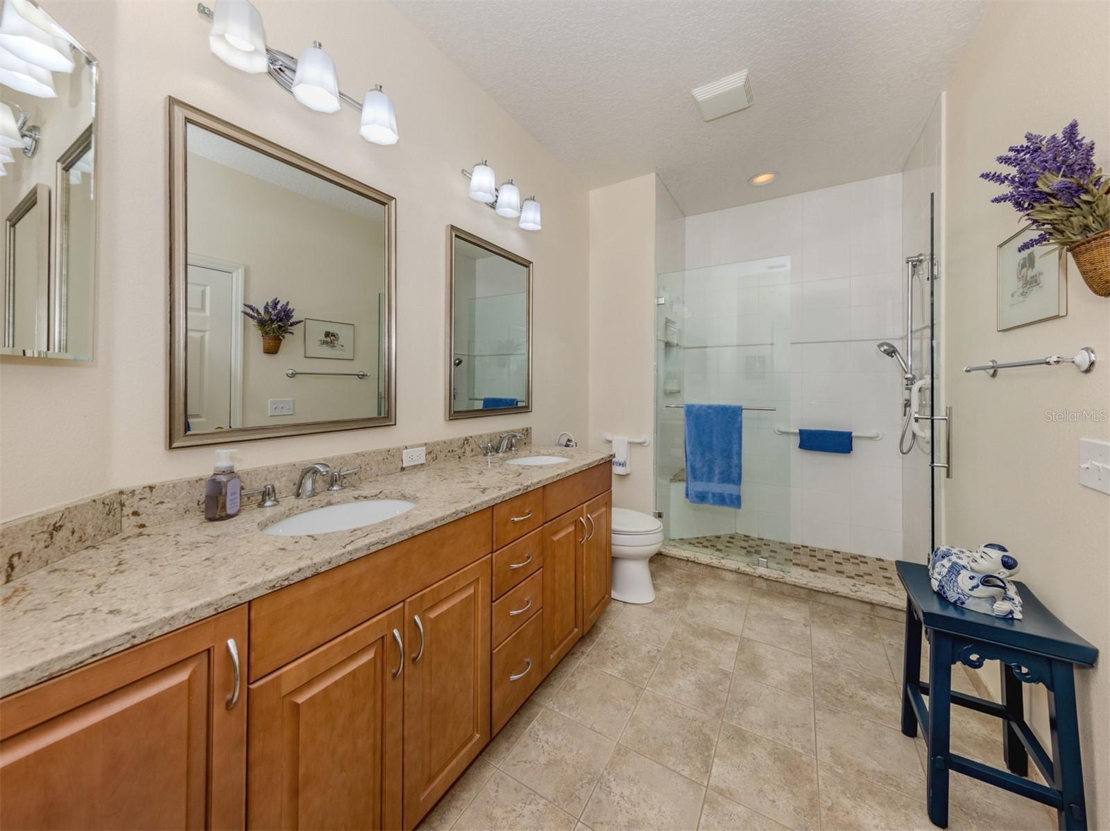 LAKERIDGE FALLS PH 1C - Residential