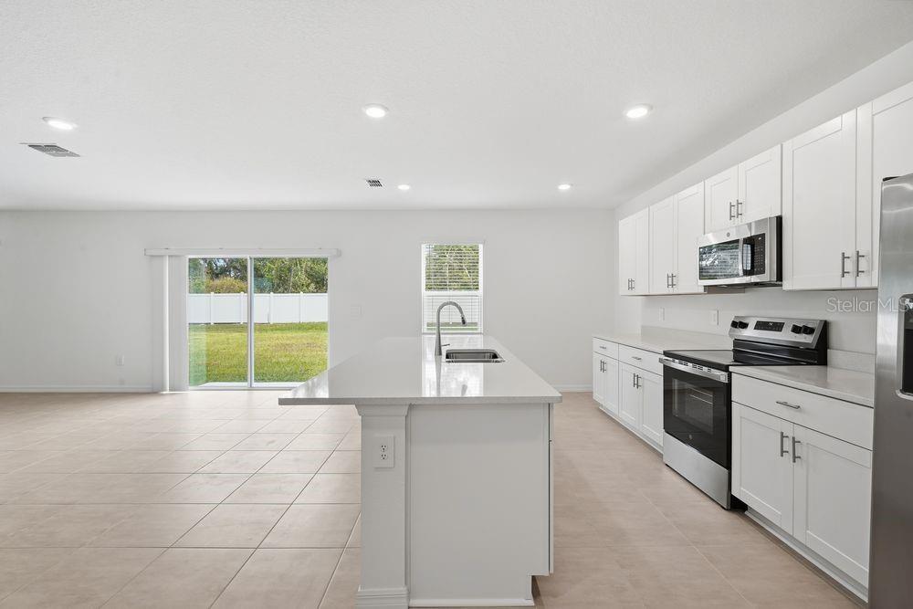 13470 TROPICAL BREEZE WAY