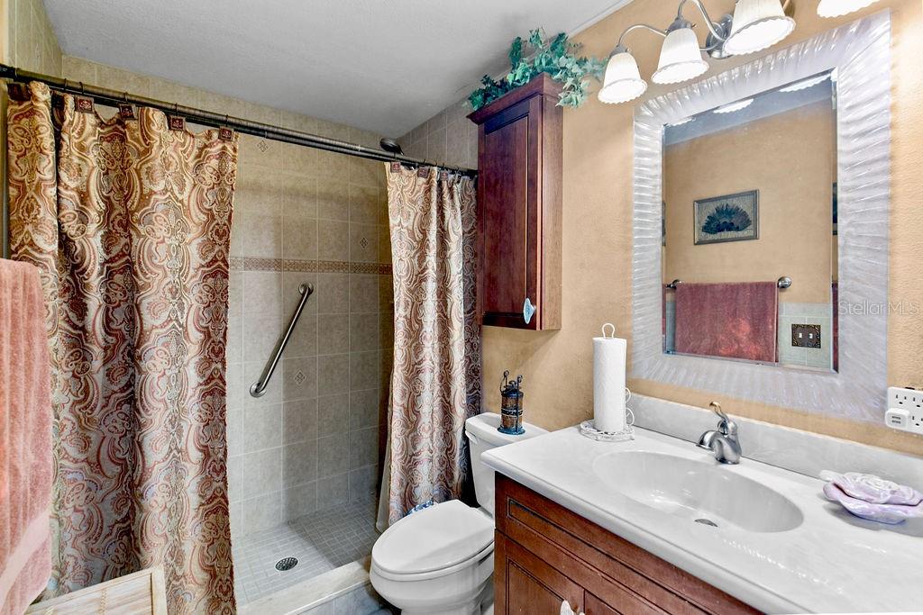 WHISPERING HILLS GOLF ESTATES - Residential