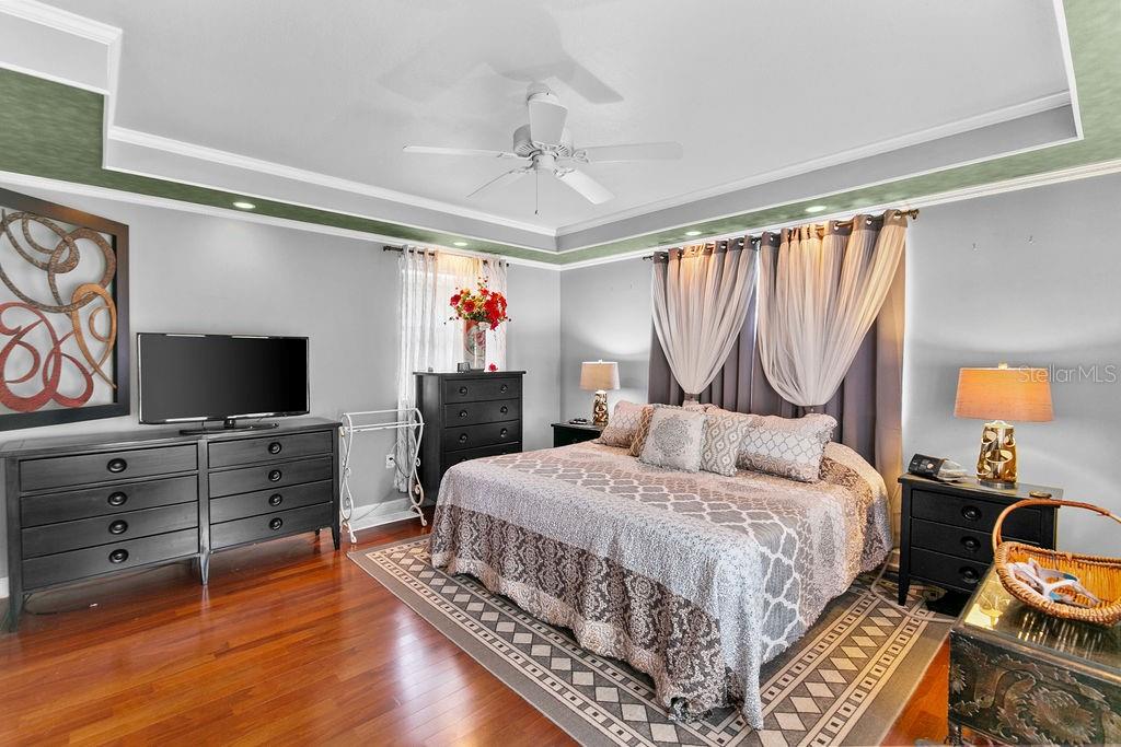 WHISPERING HILLS GOLF ESTATES - Residential