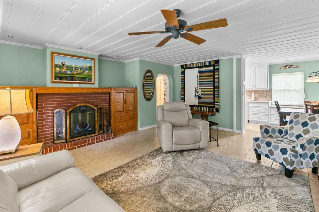 WHISPERING HILLS GOLF ESTATES - Residential