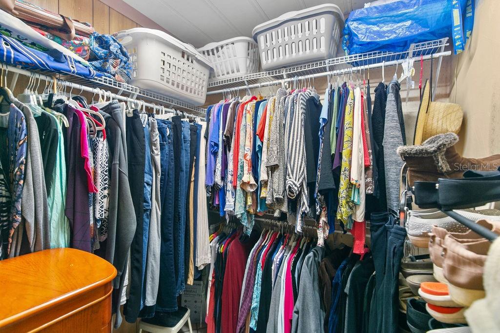 WHISPERING HILLS GOLF ESTATES - Residential