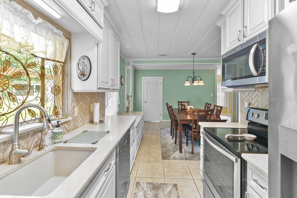 WHISPERING HILLS GOLF ESTATES - Residential