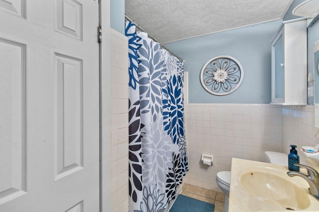 WHISPERING HILLS GOLF ESTATES - Residential