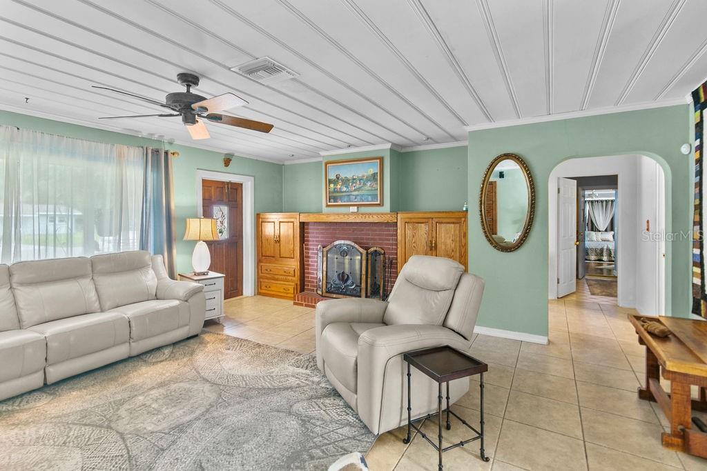 WHISPERING HILLS GOLF ESTATES - Residential