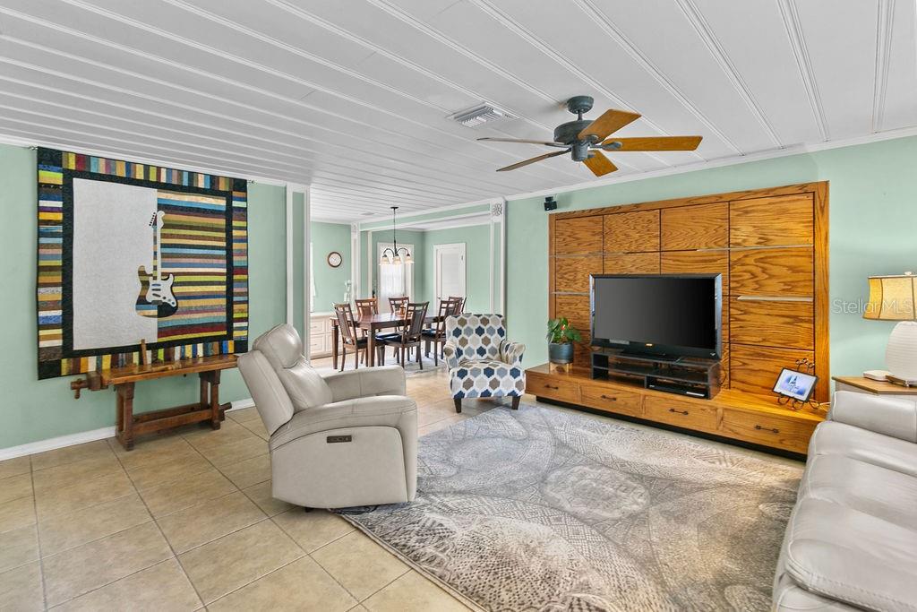 WHISPERING HILLS GOLF ESTATES - Residential