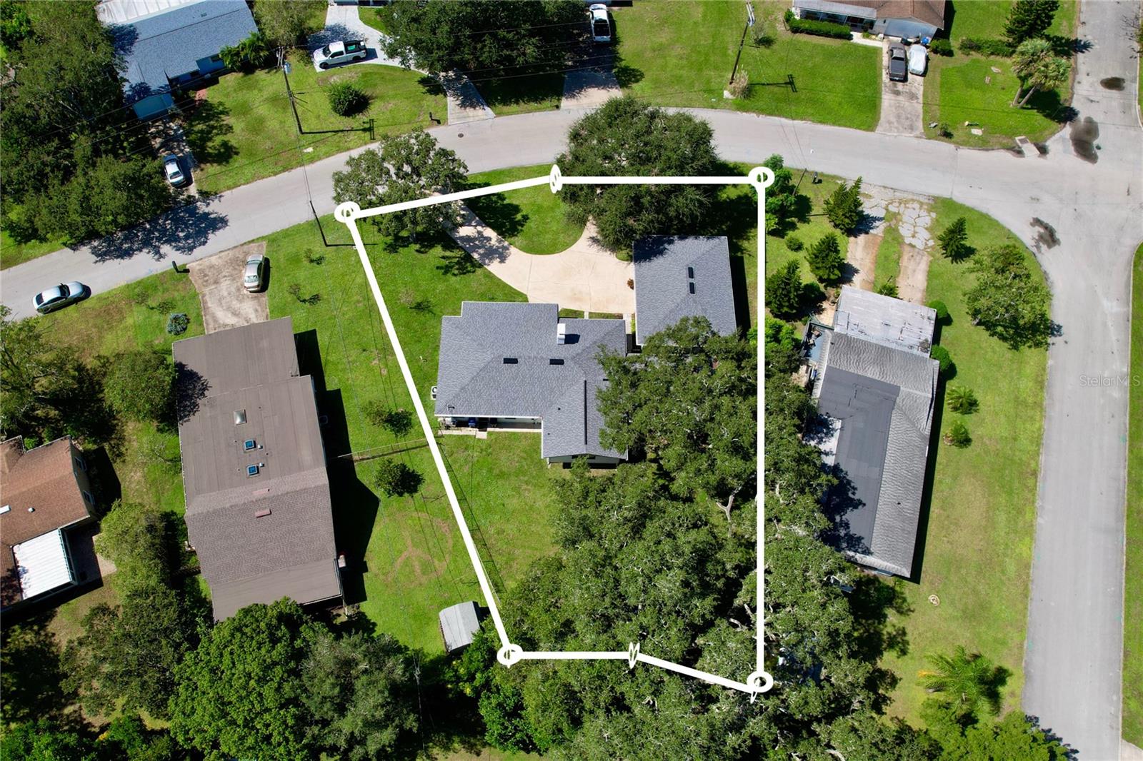 WHISPERING HILLS GOLF ESTATES - Residential