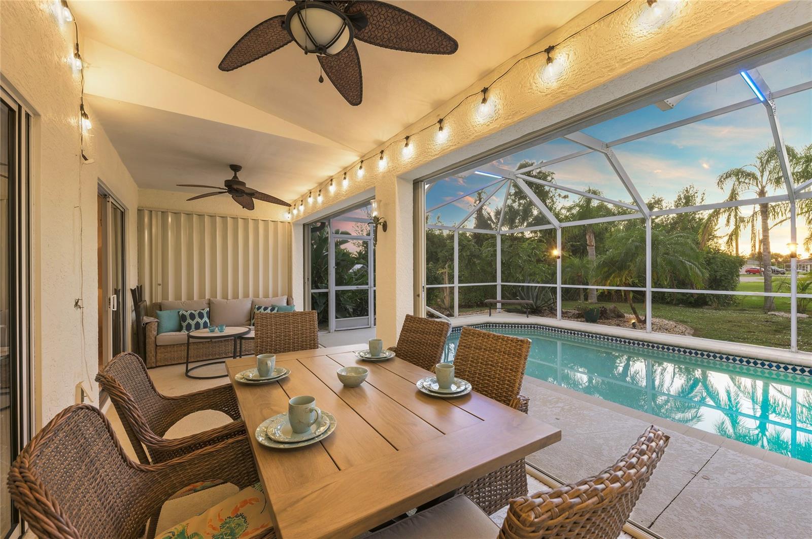 ROTONDA LAKES - Residential