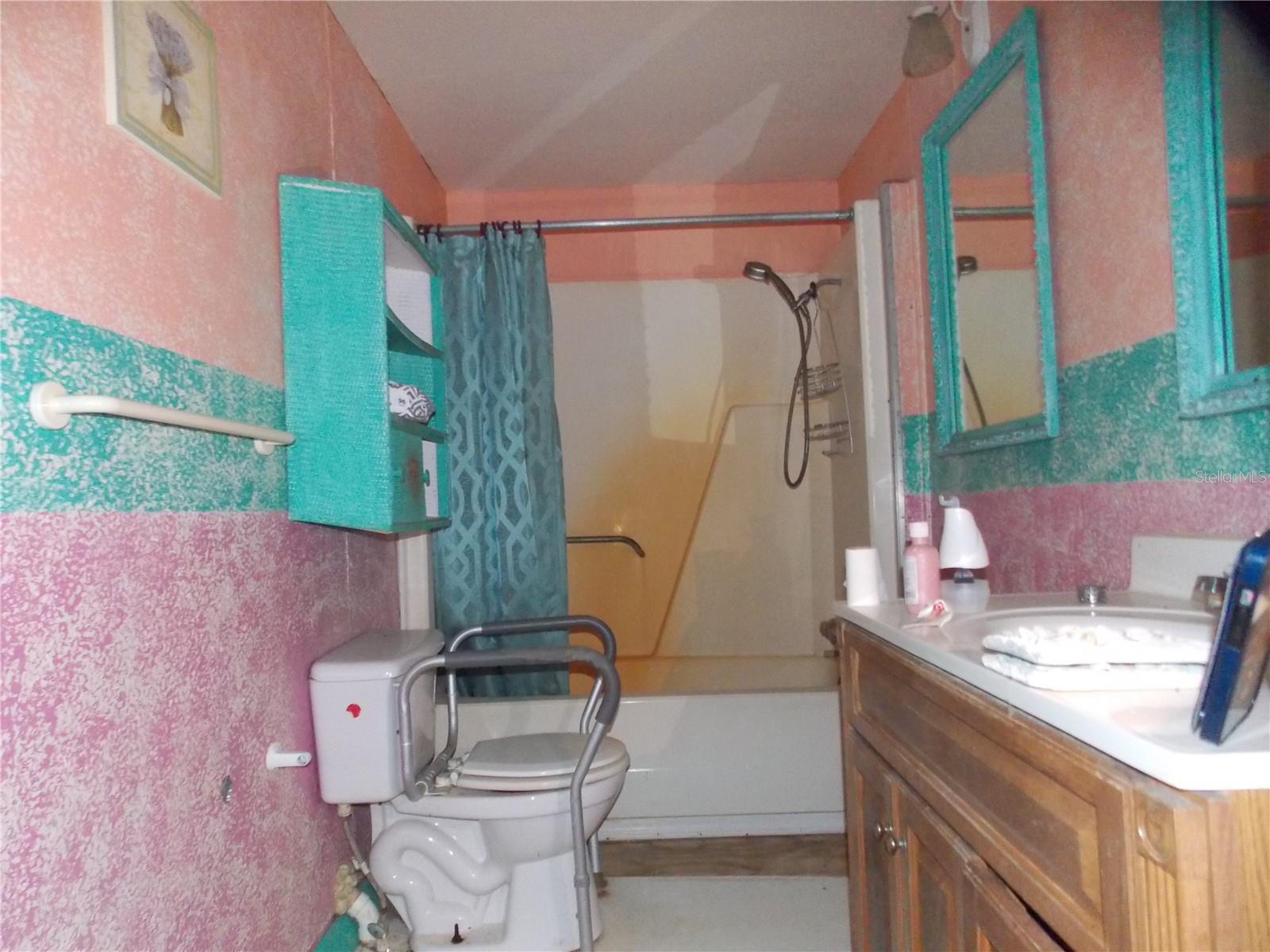 LEITNER TR E LEVY GRANT - Residential