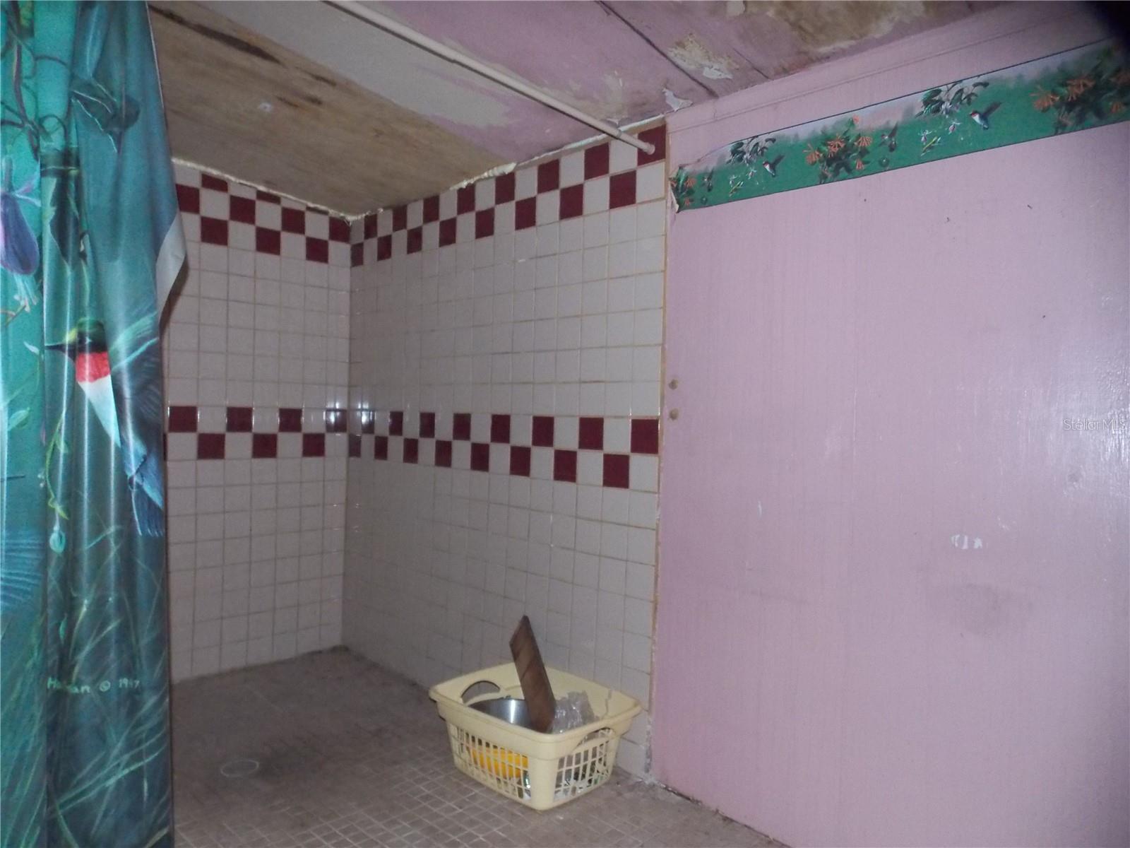 LEITNER TR E LEVY GRANT - Residential