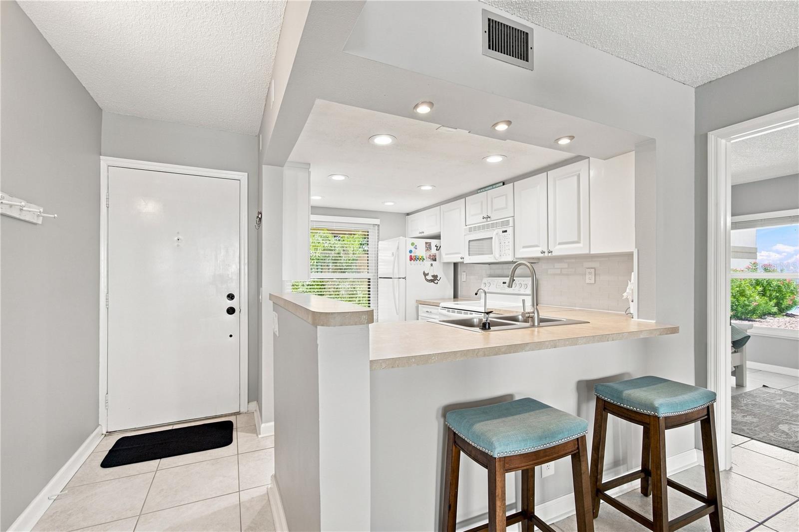 6177 SUN BOULEVARD 109