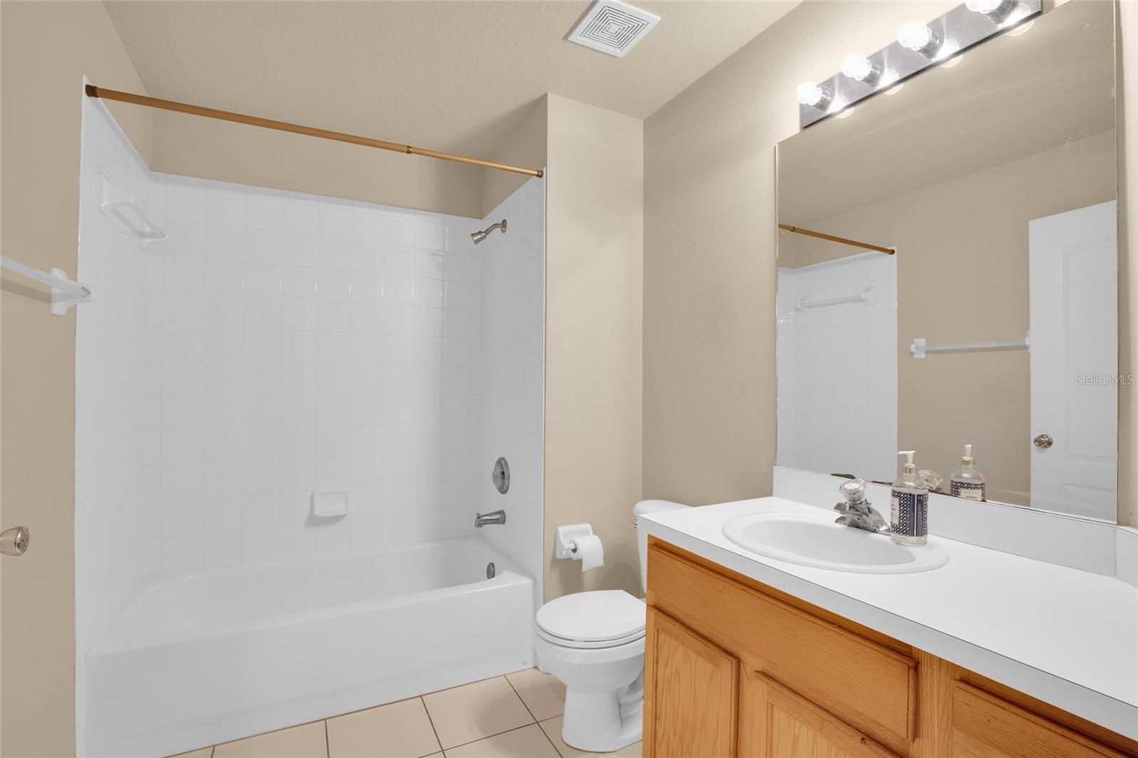 MEADOW POINTE PRCL 15 UNIT 02 REP - Residential