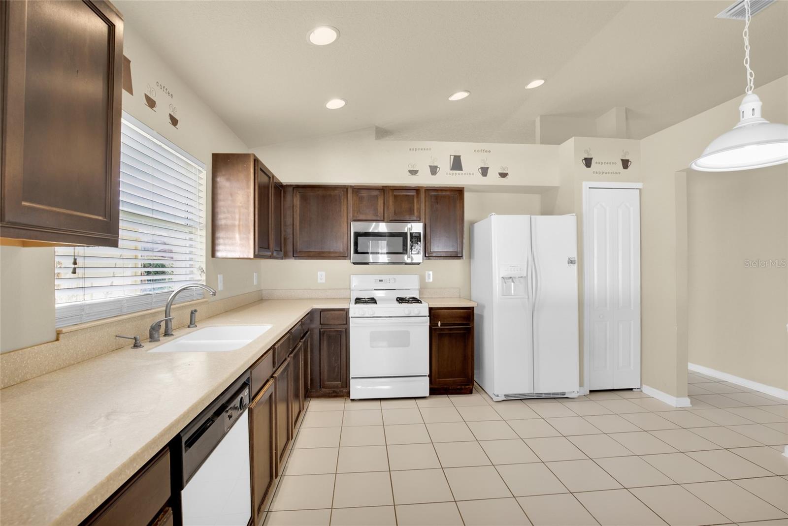 MEADOW POINTE PRCL 15 UNIT 02 REP - Residential