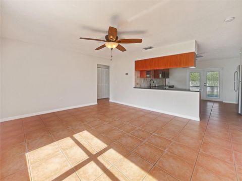 Single Family Residence in PORT CHARLOTTE FL 456 MILLPORT STREET 10.jpg