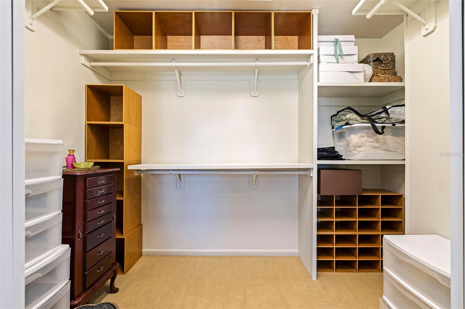 DAVIS ISLANDS PB10 PG52 TO 57 - Residential