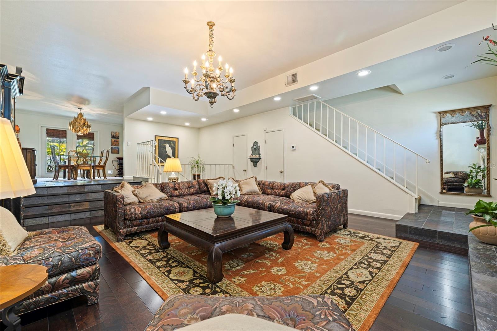 DAVIS ISLANDS PB10 PG52 TO 57 - Residential