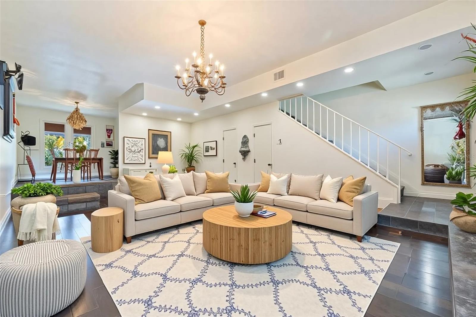 DAVIS ISLANDS PB10 PG52 TO 57 - Residential