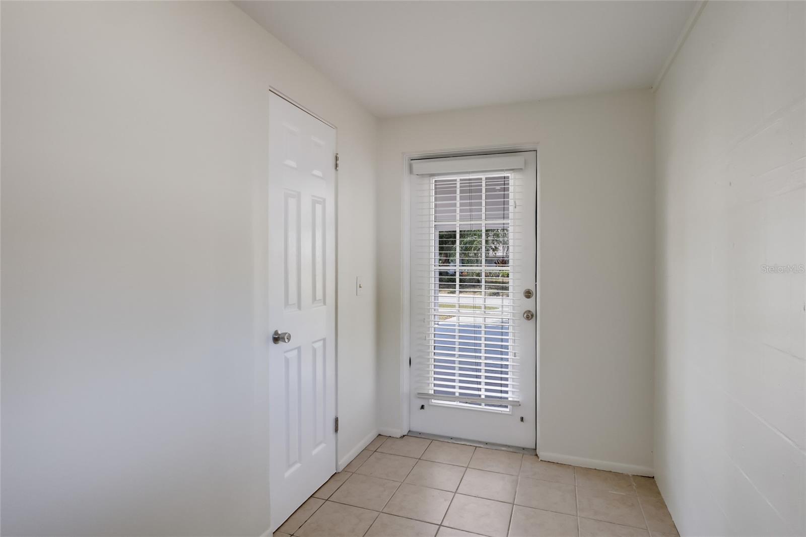 TROPICAL SHORES - Residential
