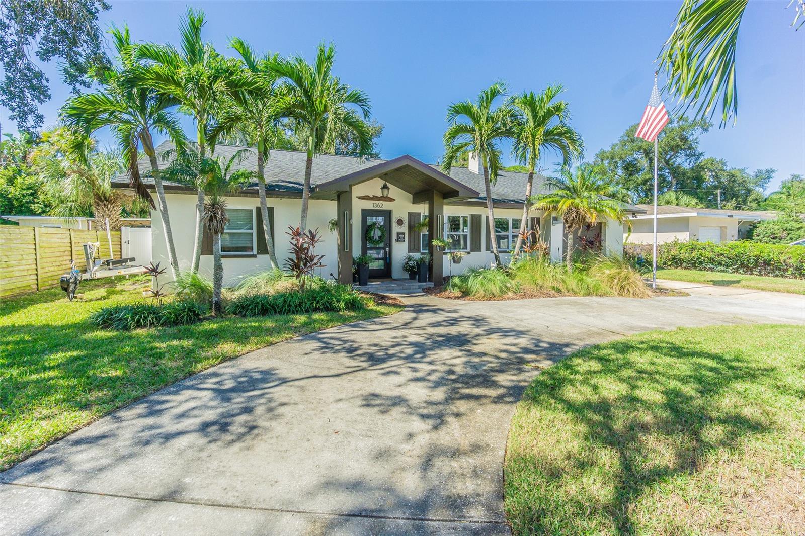 1362 ROBINSON DRIVE