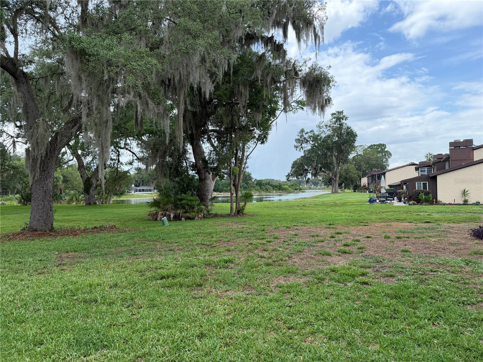 TWIN LAKES VILLAGE WEST CONDO - Residential