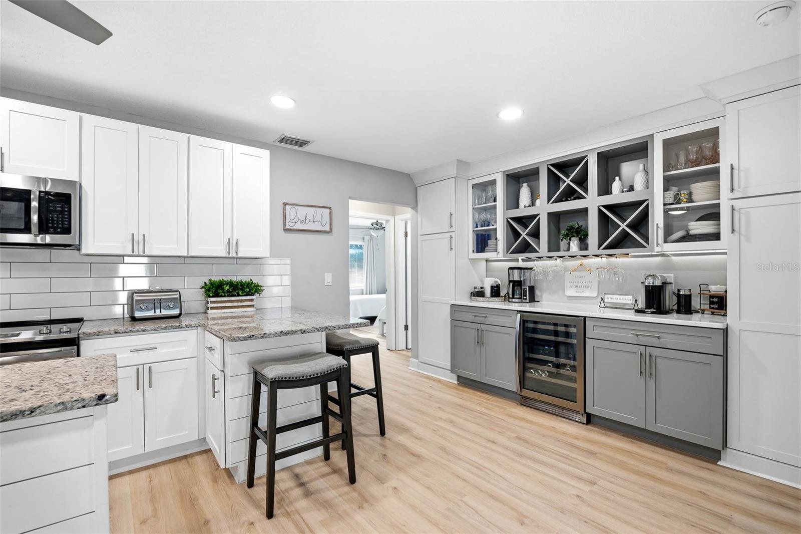 FAIRWAY ESTATES 8TH ADD - Residential