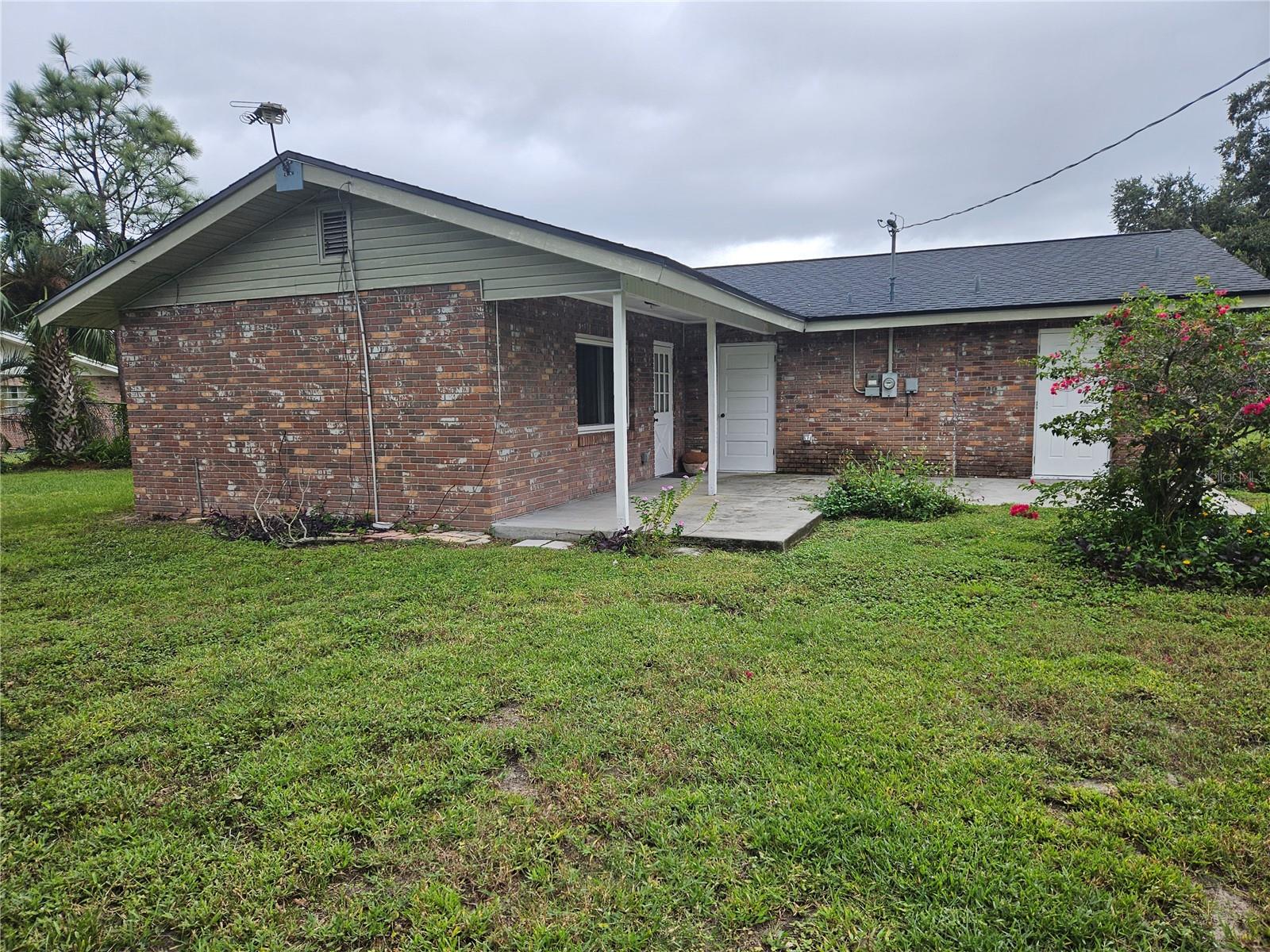 ARIANA CORP - Residential