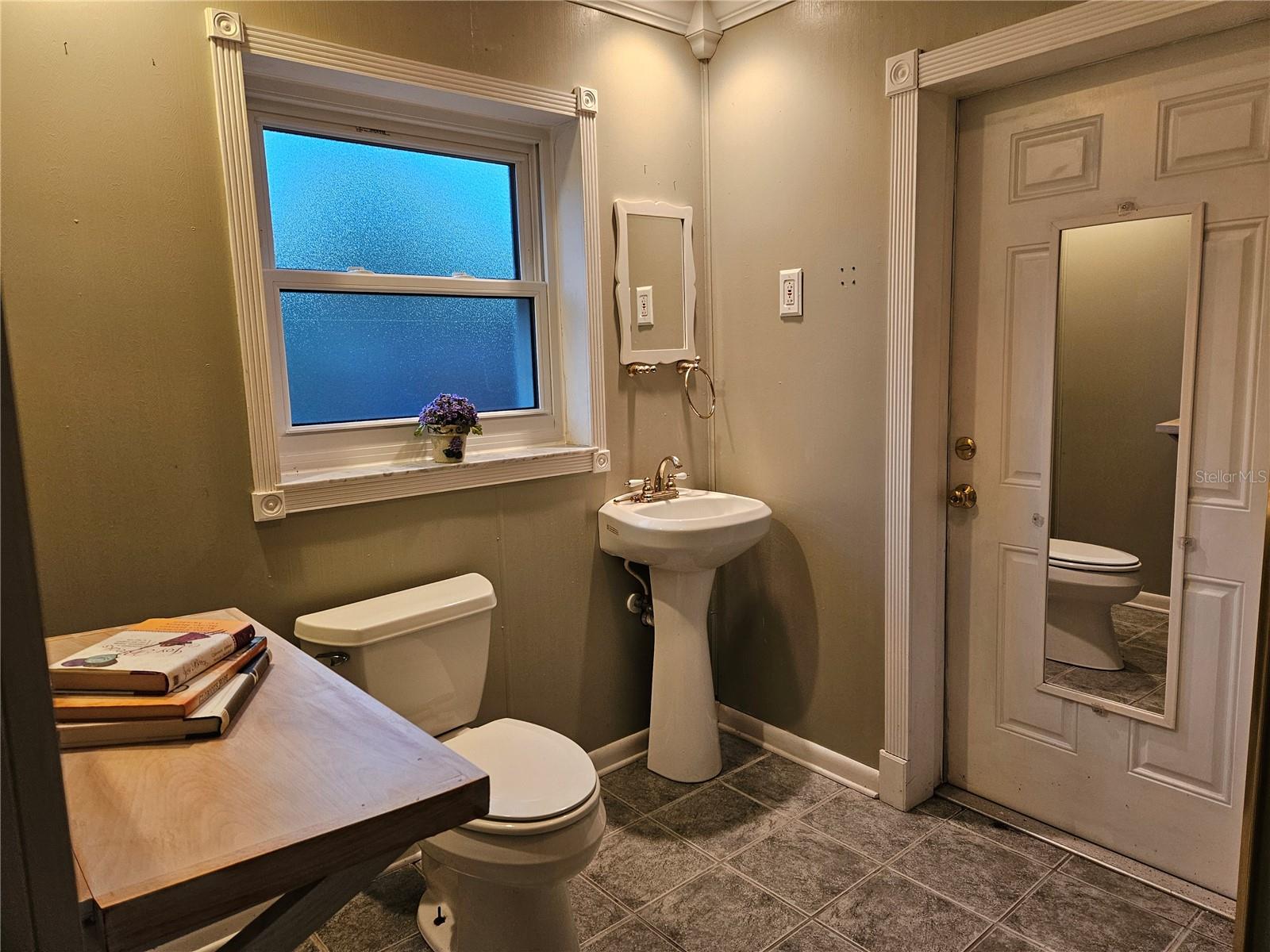 ARIANA CORP - Residential