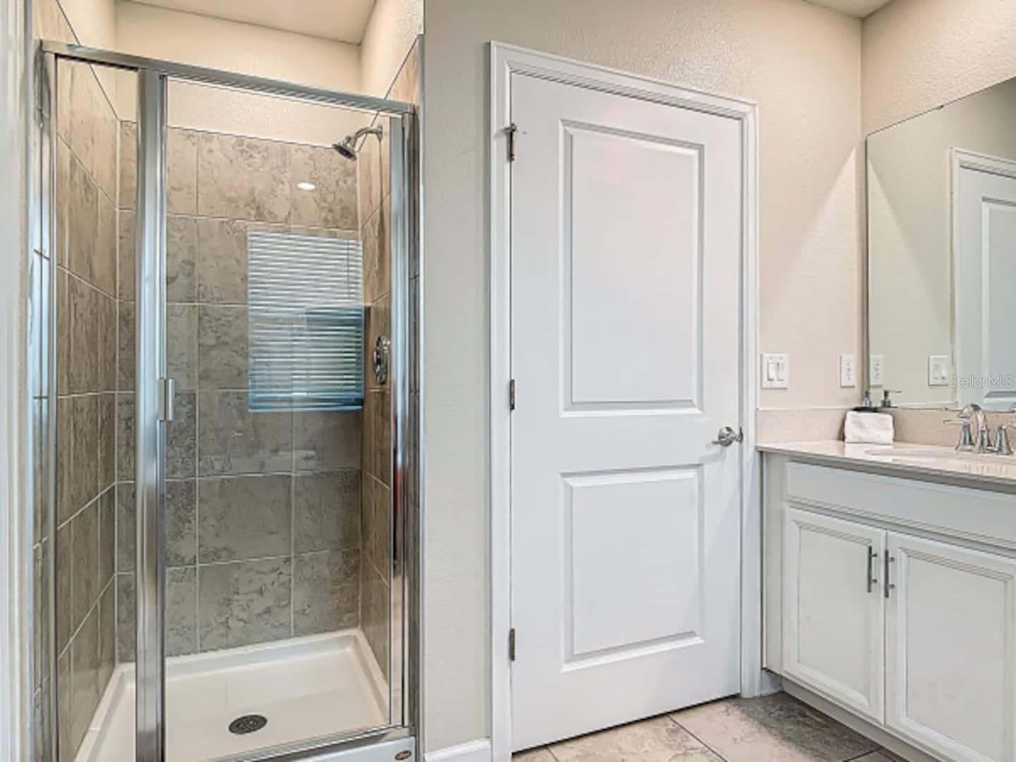 CHAMPIONSGATE CONDO 2 PH 12 - Residential