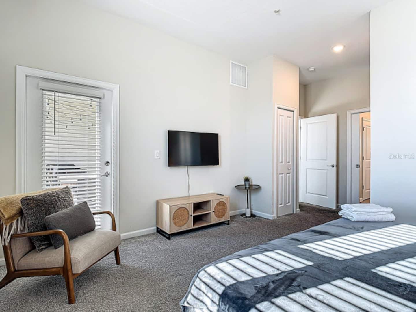 CHAMPIONSGATE CONDO 2 PH 12 - Residential