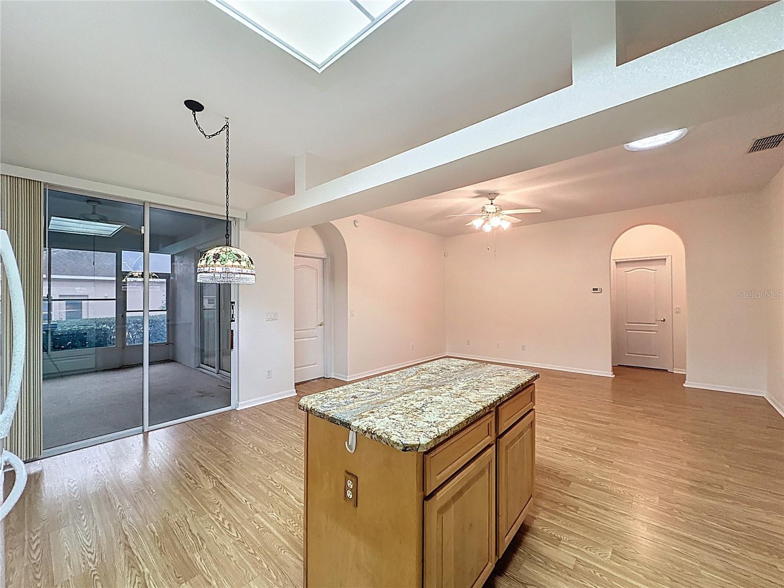 KINGS RIDGE - Residential