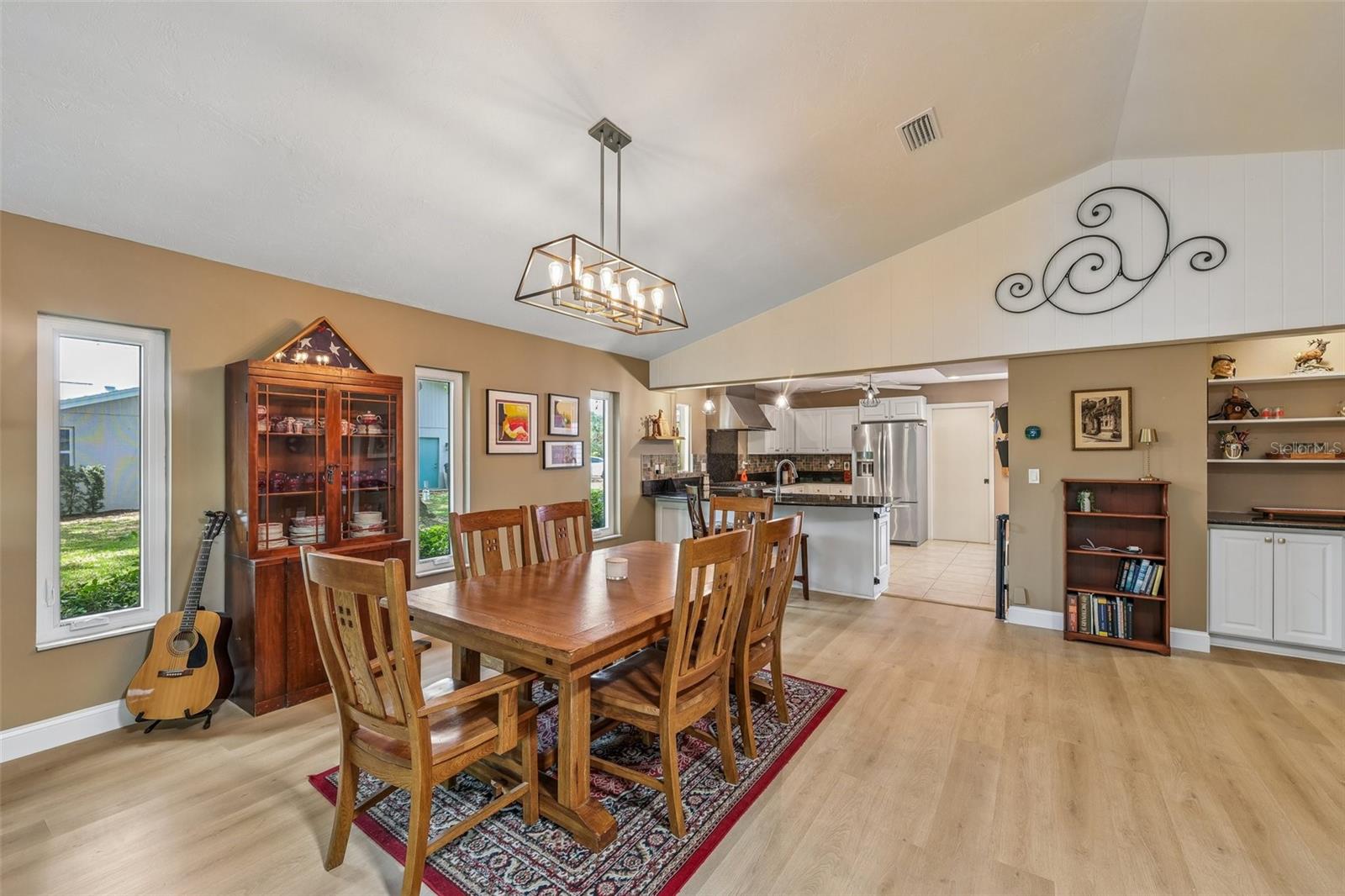 COUNTRY PLACE - Residential