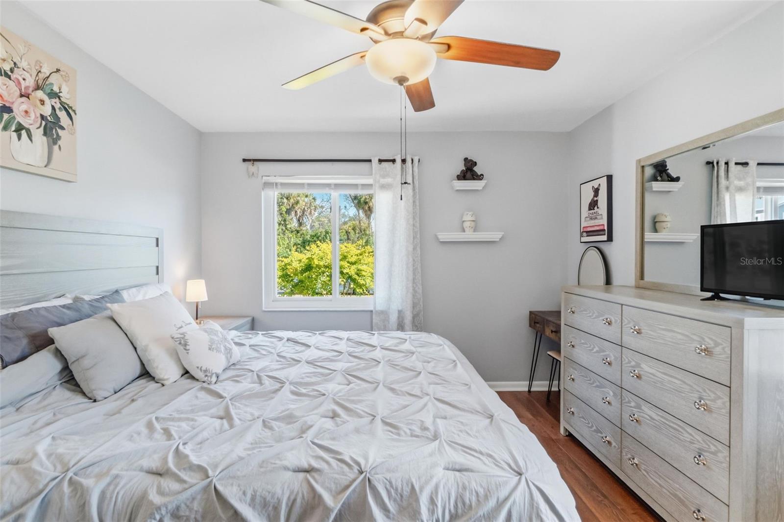 SOUTH VENICE - Residential