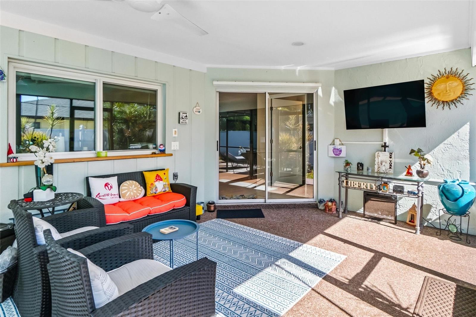 SOUTH VENICE - Residential