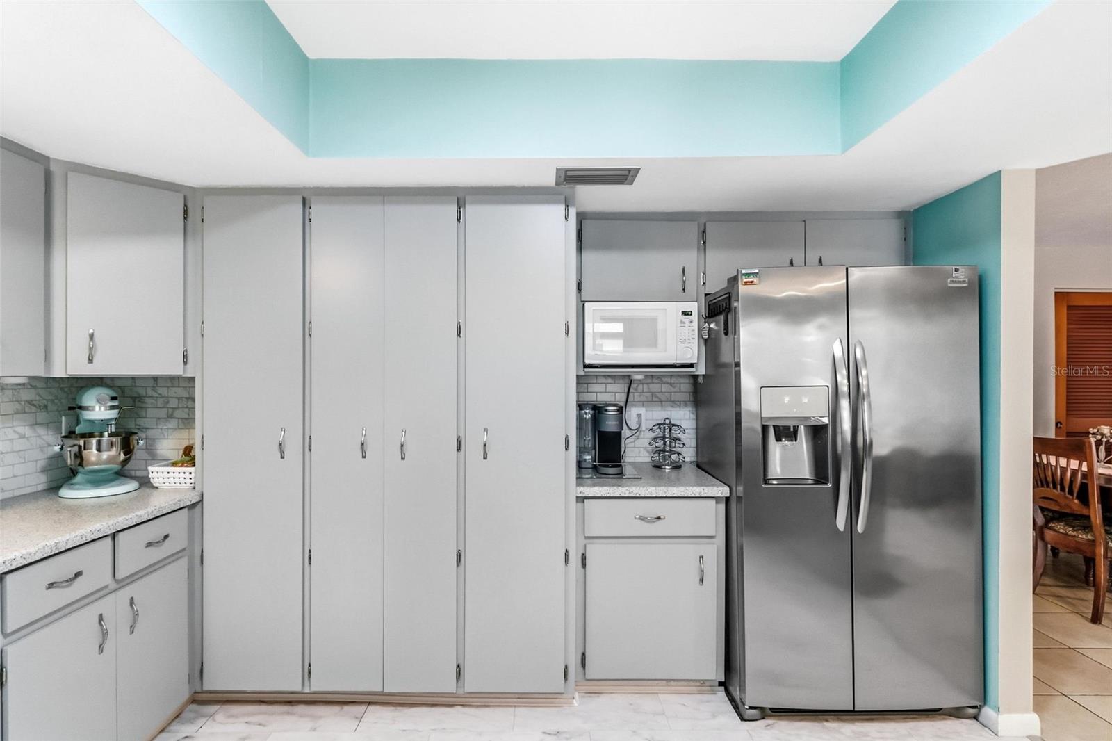 SOUTH VENICE - Residential