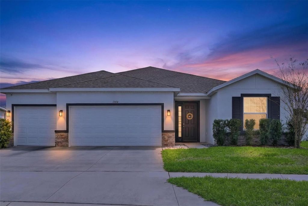 Photo of 13454 Golden Lime Avenue, Spring Hill, FL 34609 (MLS # OM721075)