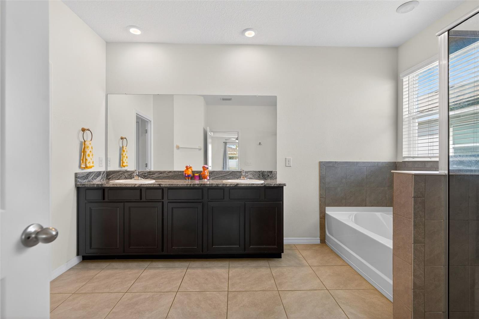 BARRINGTON/STERLING HILL UN 1 - Residential