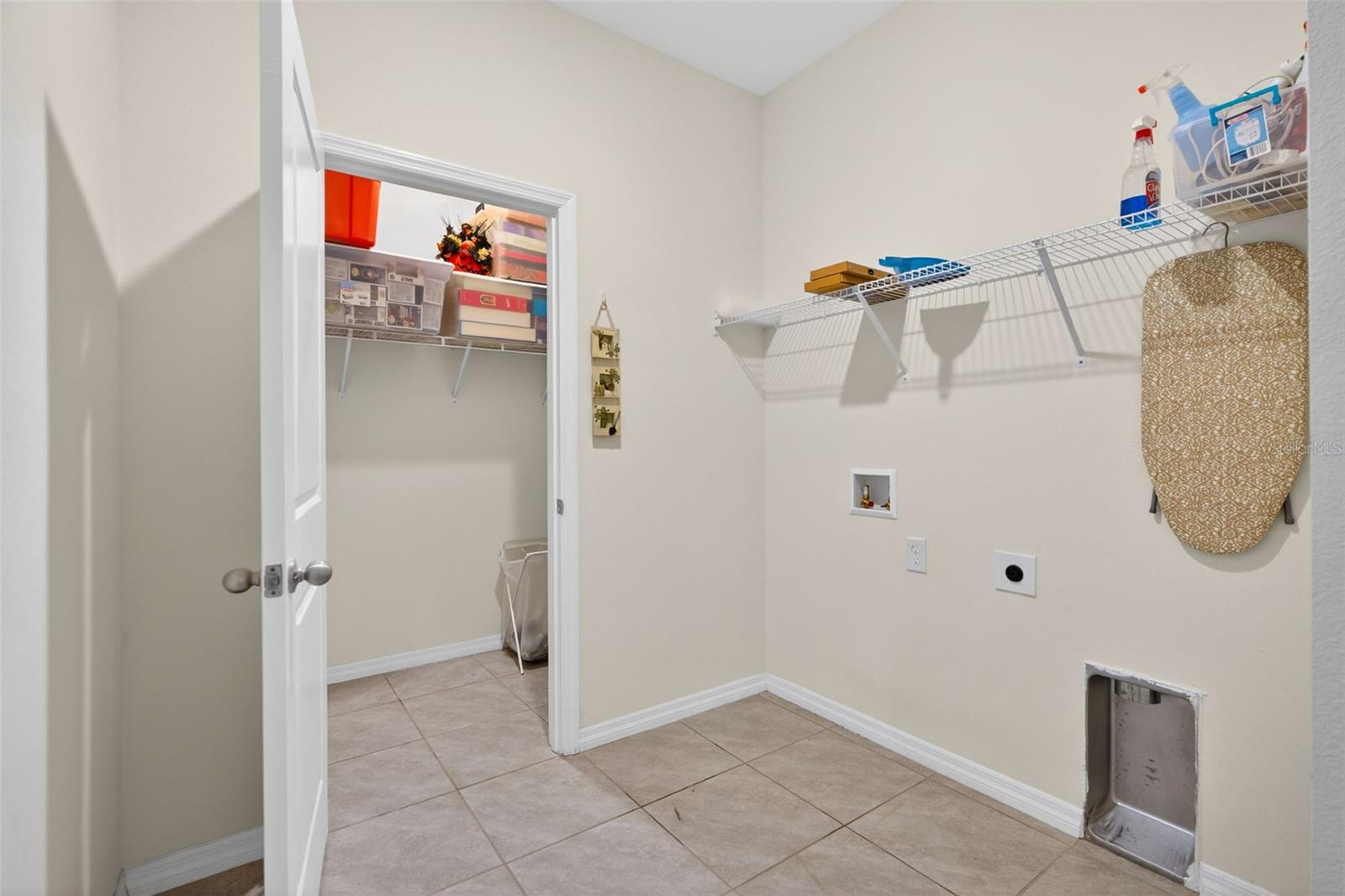 BARRINGTON/STERLING HILL UN 1 - Residential