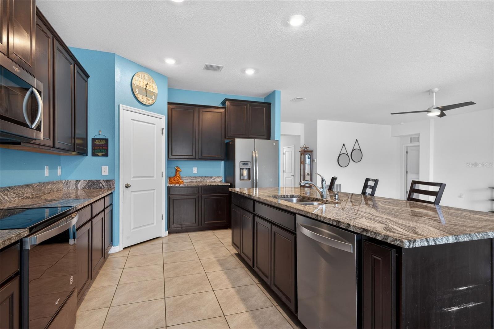 BARRINGTON/STERLING HILL UN 1 - Residential