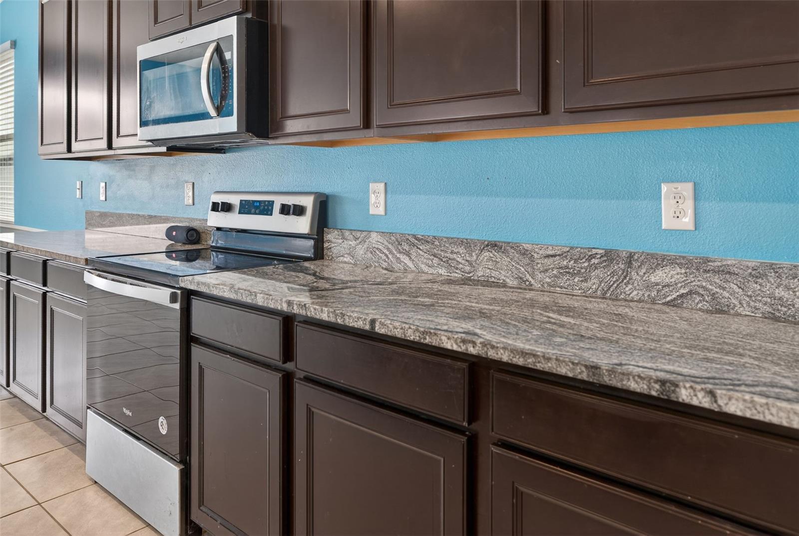 BARRINGTON/STERLING HILL UN 1 - Residential