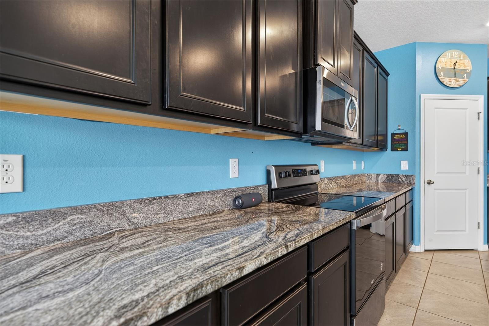 BARRINGTON/STERLING HILL UN 1 - Residential