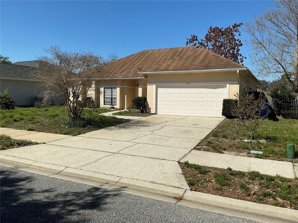 Photo of 1009 Corkwood Drive, Oviedo, FL 32765 (MLS # V4947313)