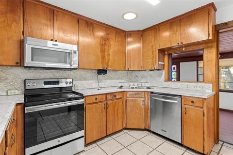 Tiny photo for 803 Carol Court, Tavares, FL 32778 (MLS # G5112392)