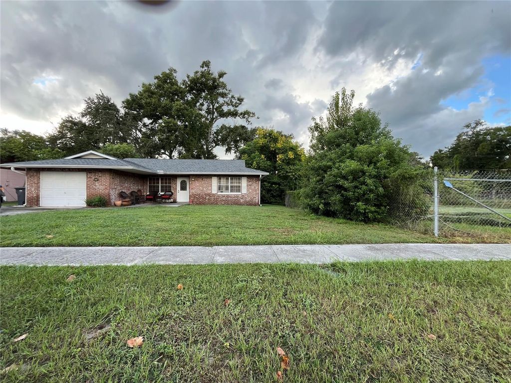 Photo of 1217 Oak Valley Drive, Seffner, FL 33584 (MLS # TB8432237)